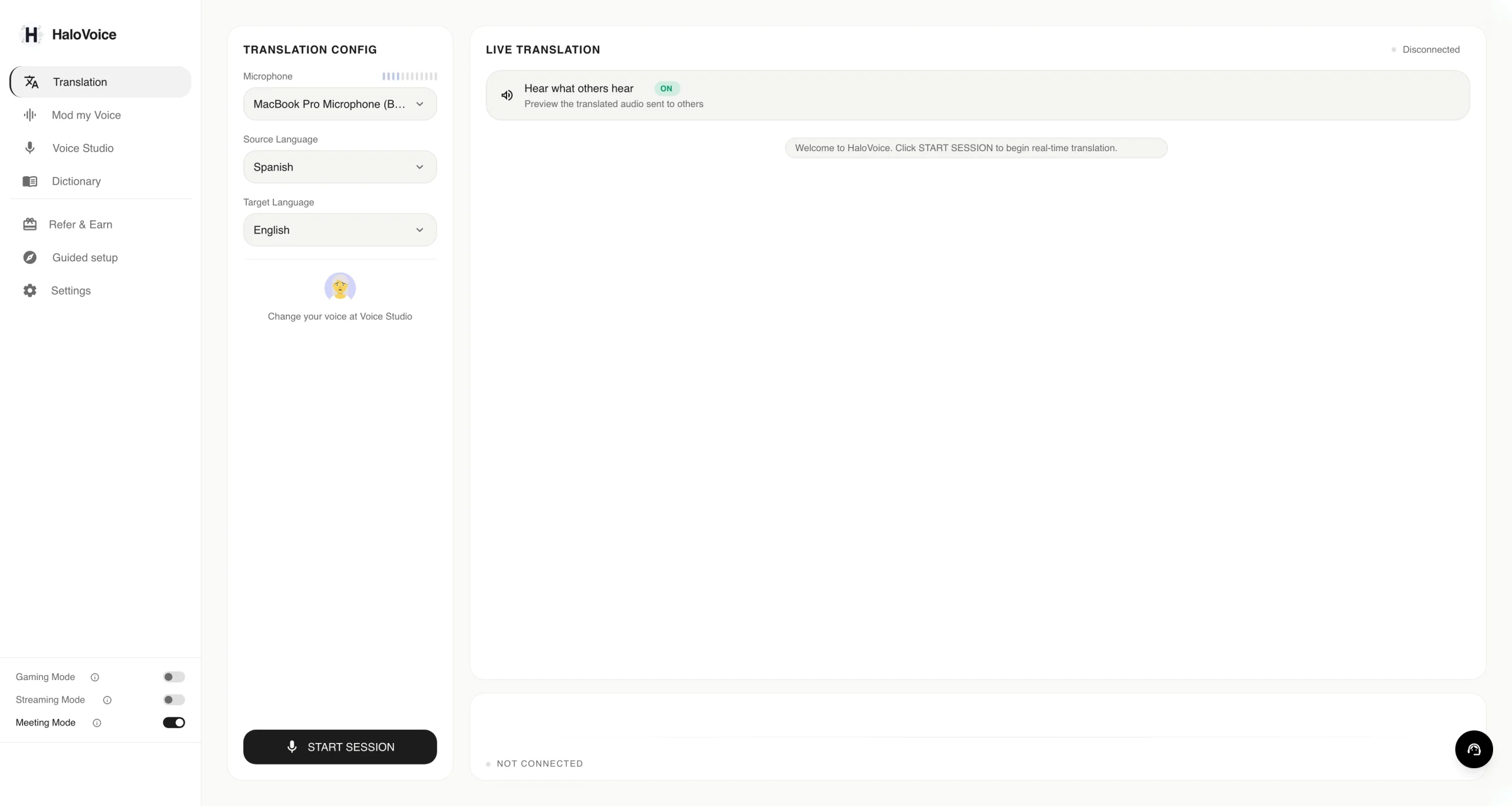 Pantalla de traducción de HaloVoice configurada para traducir de español a inglés, con el botón Iniciar sesión y la vista previa Escucha lo que otros escuchan